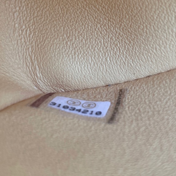 SOLD Chanel 21P Tweed Mini Flap Bag - Picture 7 of 10